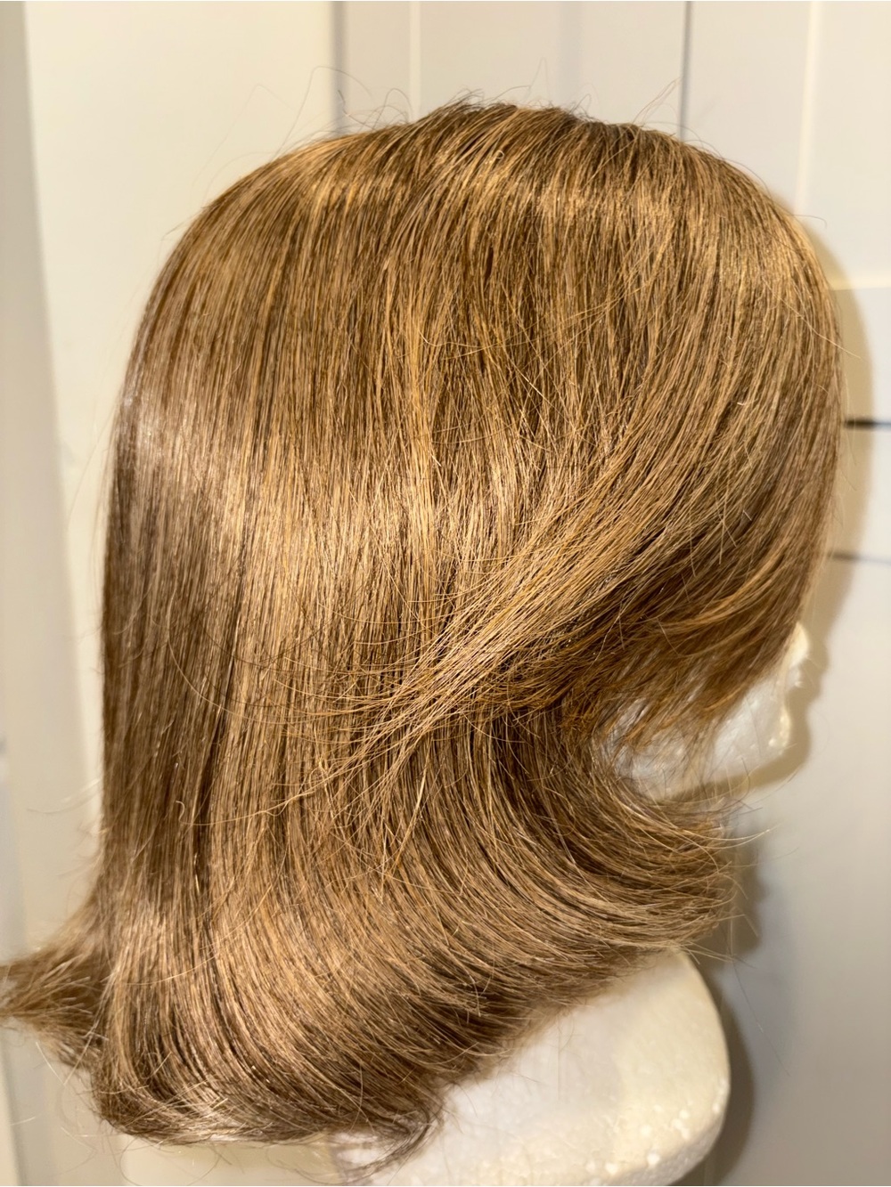 REVLON Brunette Mono Top Synthetic Wig! Wave! Adjustable Nape! Very good!